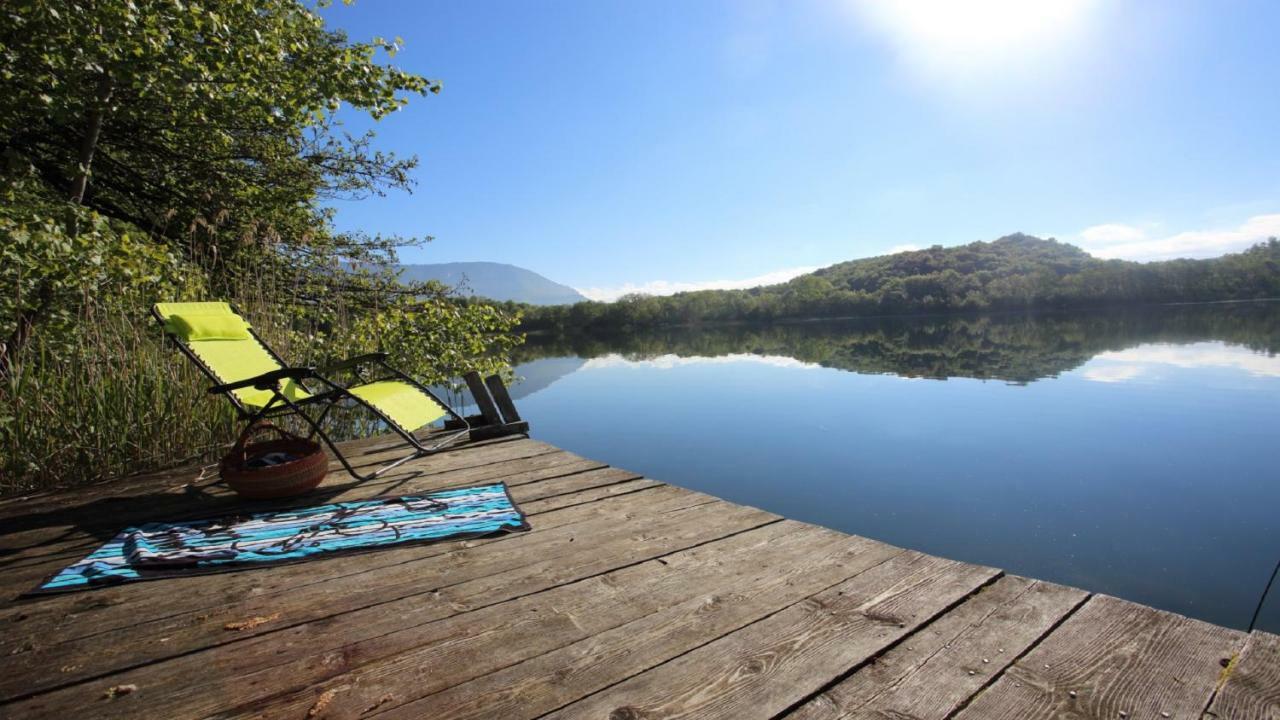 Chambres D'Hotes Des Deux Lacs Ceyzerieu Luaran gambar